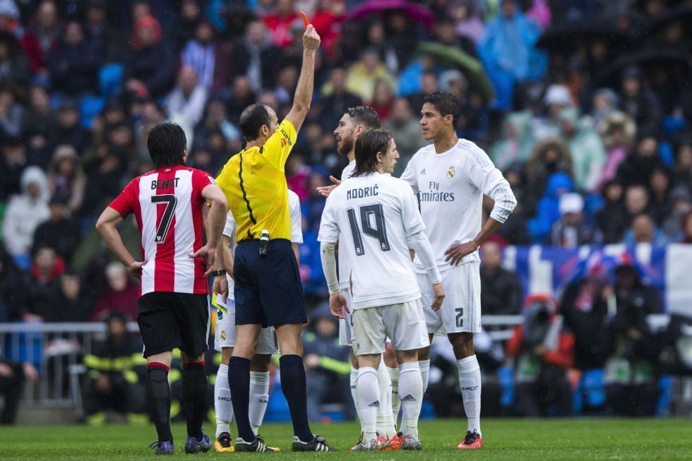 طرد فاران في مباراة بيلباو