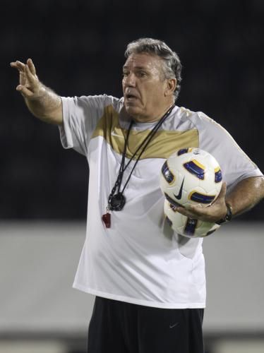 البرازيلي لازاروني 