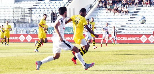 من مباراة الذهاب بين النادي الصفاقسي والنادي البنزرتي 