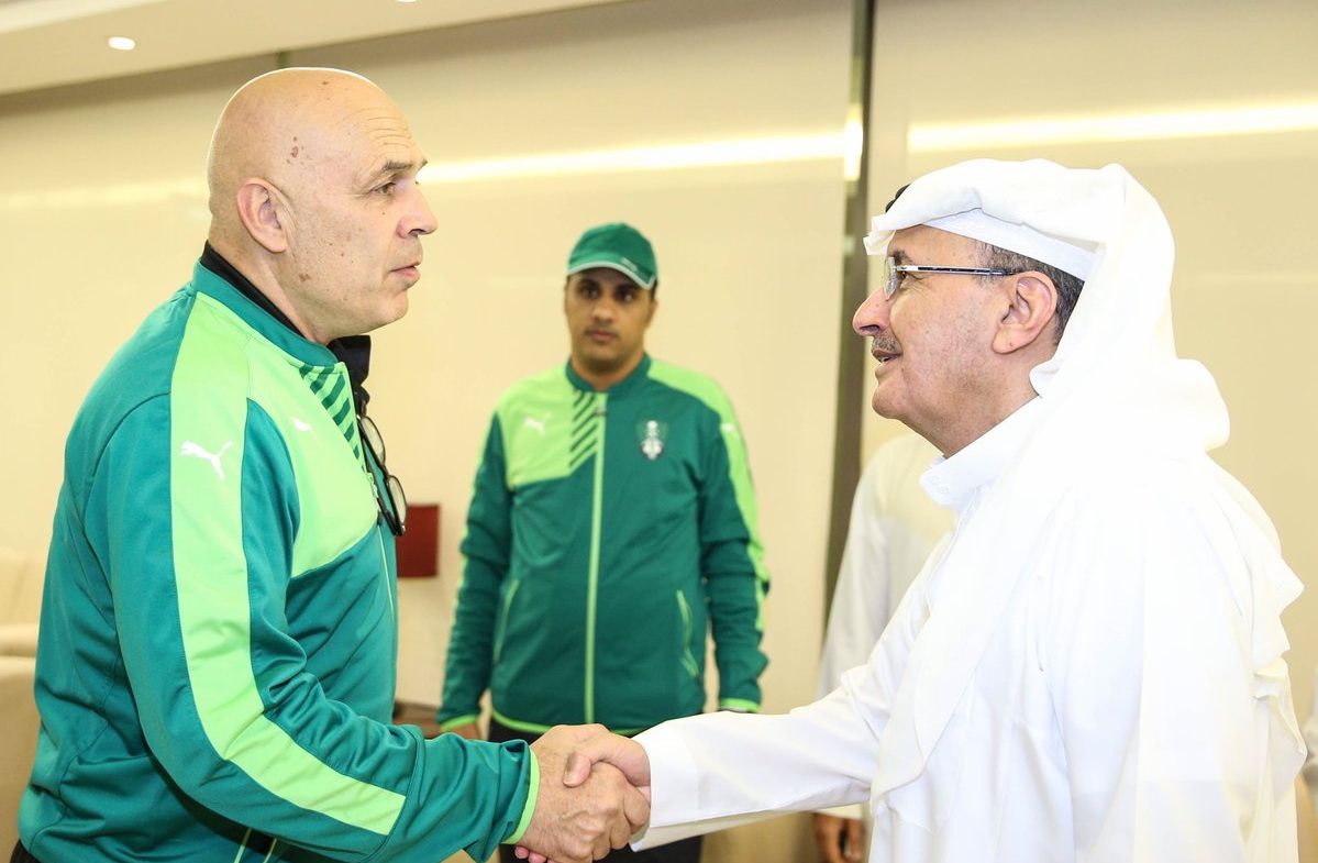  الأمير خالد بن عبد الله مع المدرب كريستيان جروس