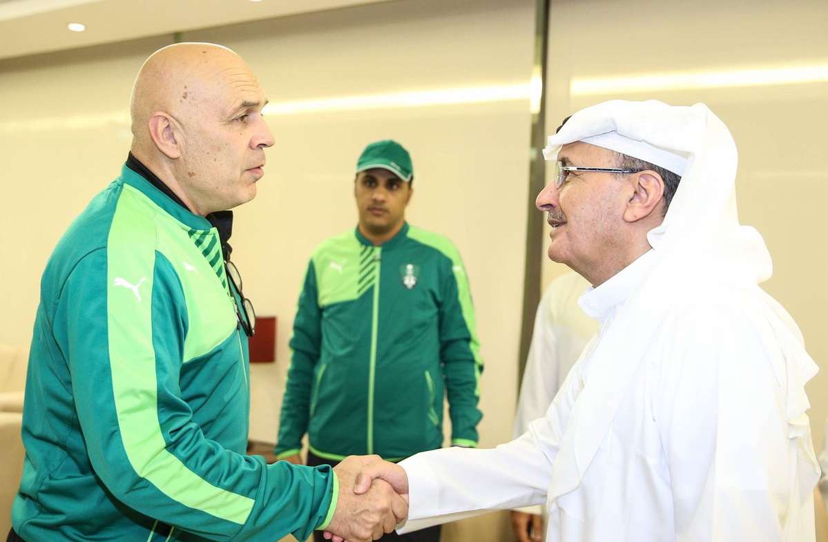  الأمير خالد بن عبد الله مع المدرب كريستيان جروس