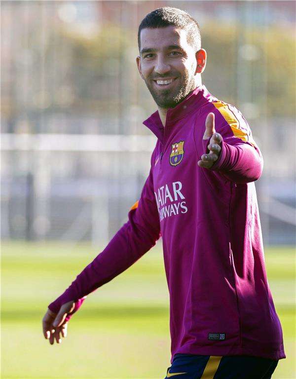 اللاعب التركي الدولي أردا توران