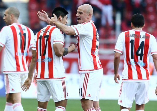 فرحة لاعبي أولمبياكوس