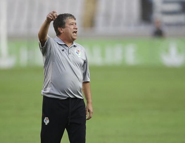  مدرب بنما الكولومبي هرنان داريو جوميز