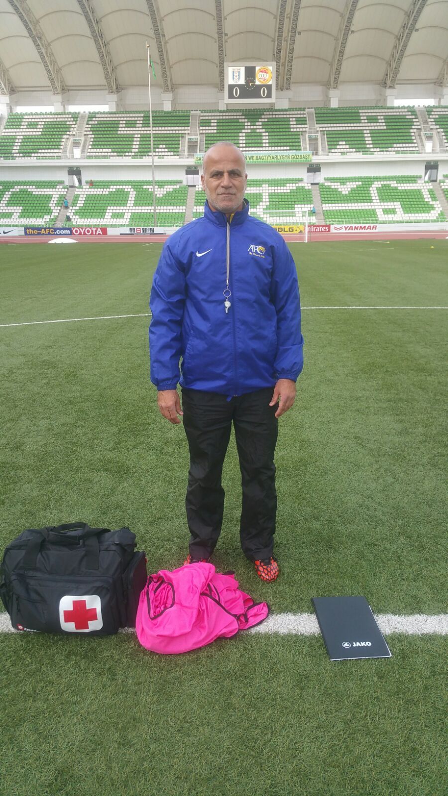 المدرب محمود حمود في الاستاد الرئيسي