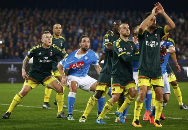 2016-02-22t213944z_1714160655_lr2ec2m1o5xgd_rtrmadp_3_soccer-italy_reuters