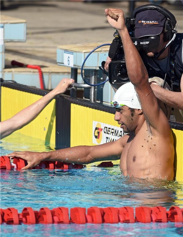 عمرو الجزيري في منافسات السباحة