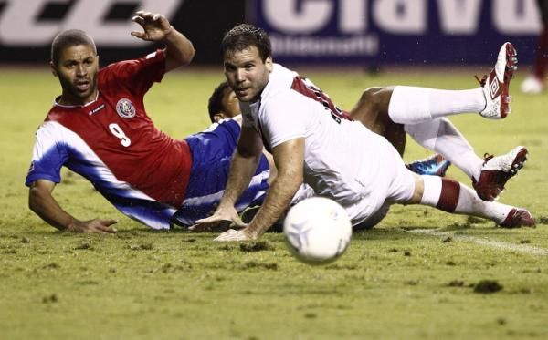 من أرشيف مباريات كوستاريكا والبيرو