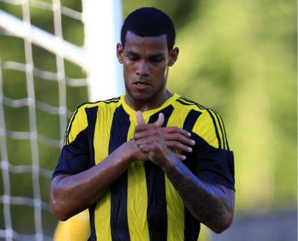 جيلمين ريفاس صاحب هدف الاتحاد