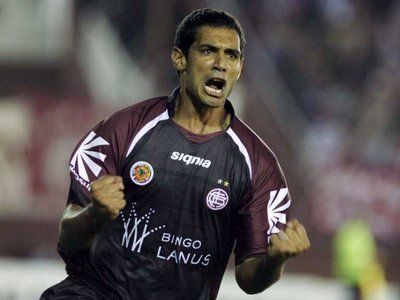 خوسيه ساند صاحب هدف لانوس