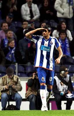 لاعب نادي بورتو لوتشيو جونزاليس