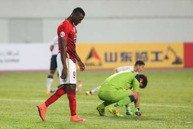 الكولومبي مارتينيز بعد خروج فريقه جوانجزو الصيني من اللقاء بالتعادل