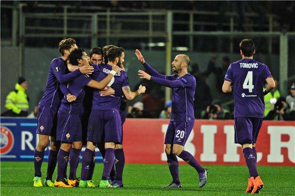 لاعبو فريق فيورنتينا الإيطالي