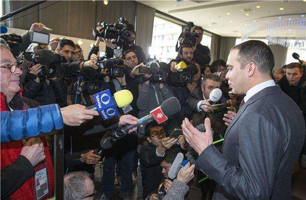 الأمير علي يرفع راية التحدي 