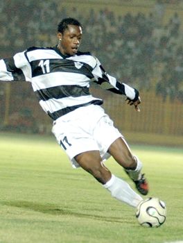 ميلاكي سجل ثلاثية قادت هلال الساحل للصدارة