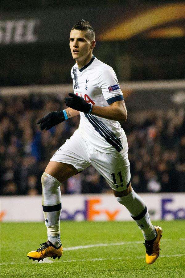 فرحة لاميلا بهدفه يوم أمس