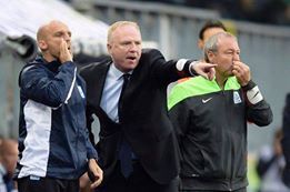 ماكليش رفقة مساعده راي