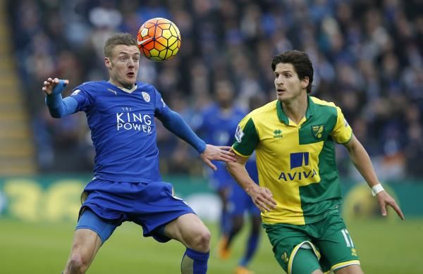 لقطة من مباراة ليستر سيتي و نوريتش سيتي