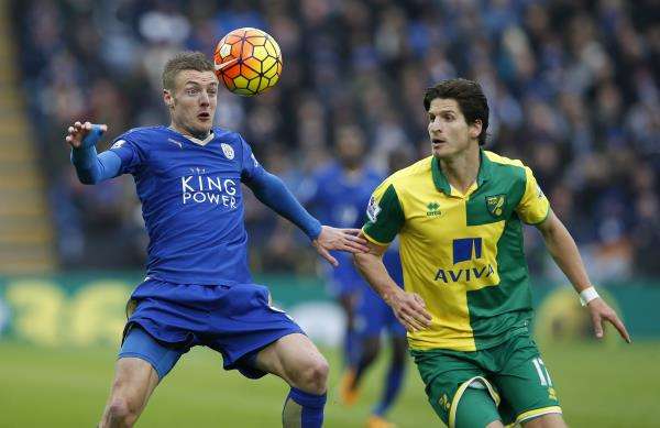 لقطة من مباراة ليستر سيتي و نوريتش سيتي