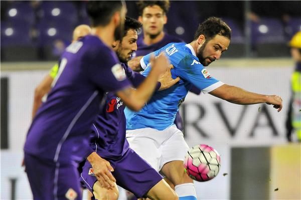 هيجواين في مباراة فيورنتينا ونابولي
