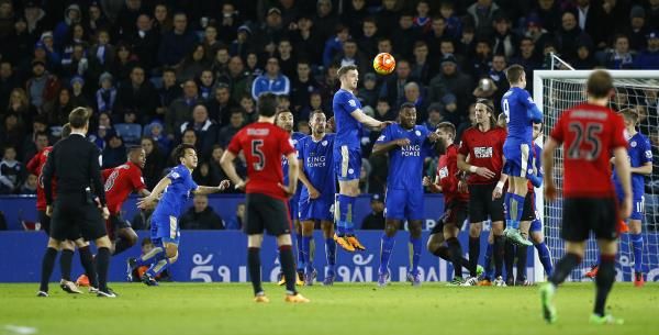 صورة من مباراة ليستر سيتي ووست بروميتش 