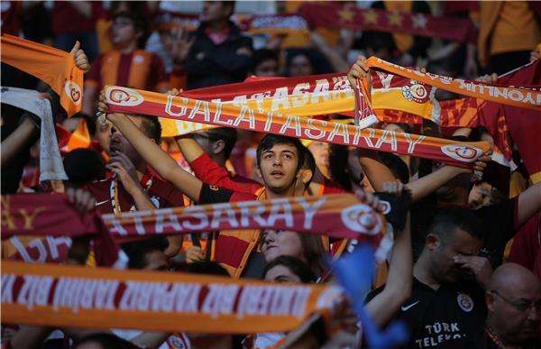جماهير جالطة سراي