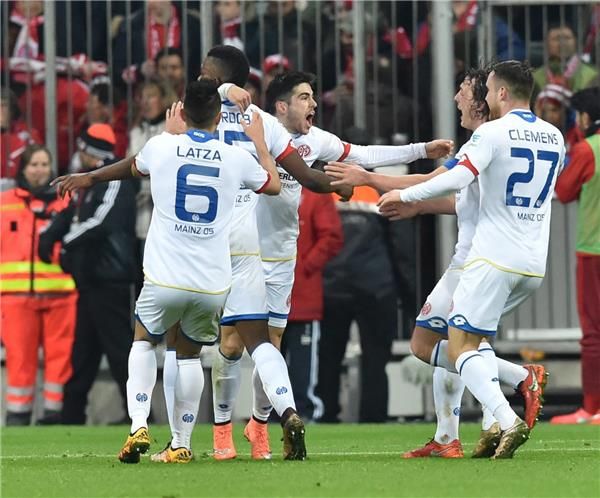 فرحة ماينز بالفوز