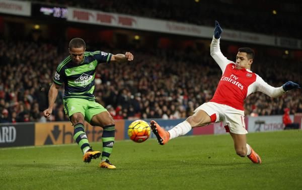 2016-03-02t203637z_99952597_mt1aci14295518_rtrmadp_3_soccer-england-ars-swa_reuters