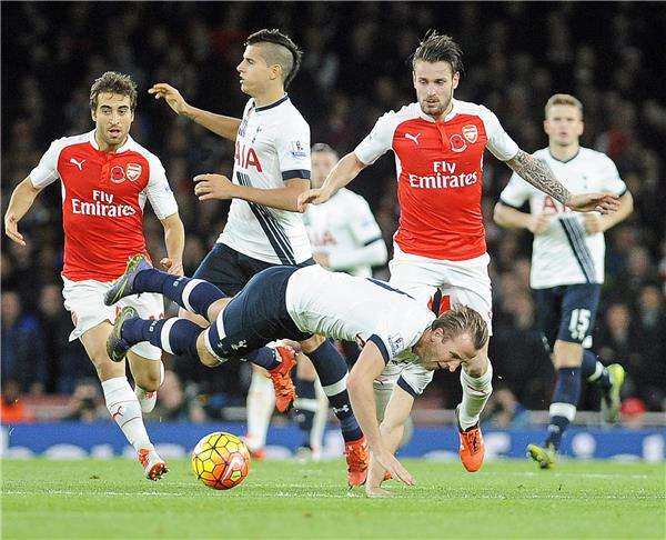 من أرشيف مباريات توتنهام وأرسنال