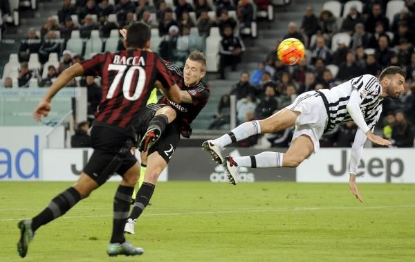 2015-11-21t214026z_967717760_gf20000069185_rtrmadp_3_soccer-italy_reuters