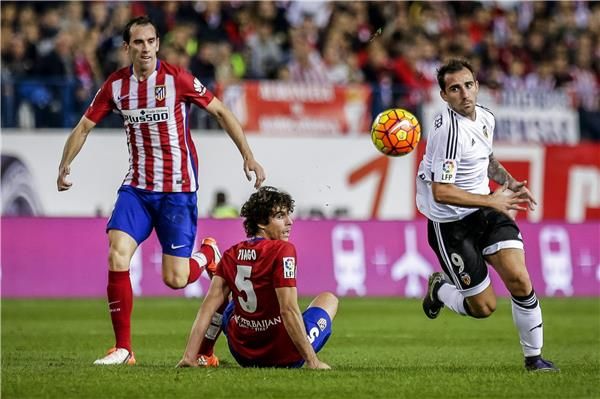 من مباراة الذهاب بين اتلتيكو مدريد وفالنسيا