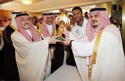 الهلال يتوج بكأس ولي العهد السعودي - (واس)