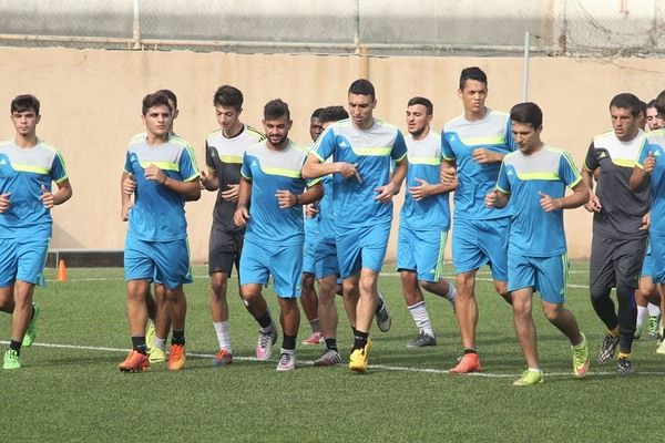 من تدريبات فريق العهد على ملعبه