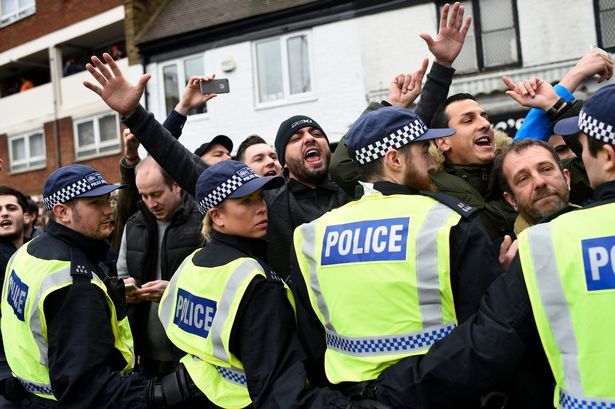 Crowd-trouble-at-Tottenham%20(1)