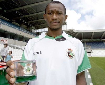 لاعب نادي راسينغ سانتاندير  محمد تشيتي