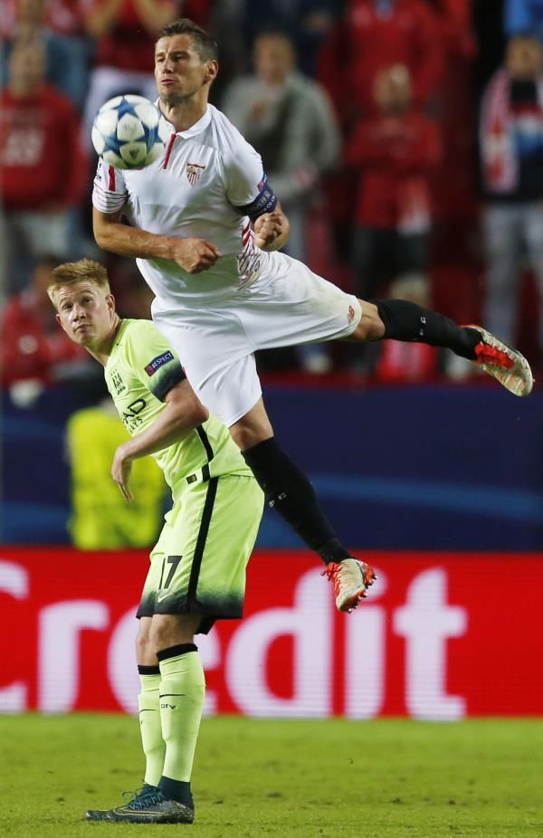 2015-11-03t221059z_89590259_mt1aci14151637_rtrmadp_3_soc_reuters