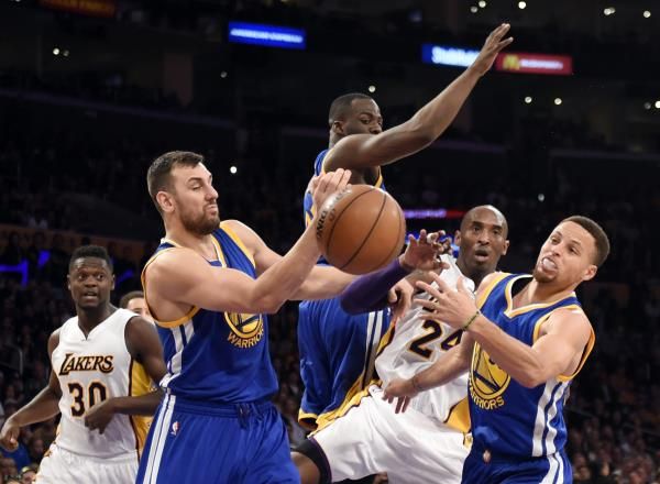 2016-03-06t224102z_332311533_nocid_rtrmadp_3_nba-golden-state-warriors-at-los-angeles-lakers_reuters