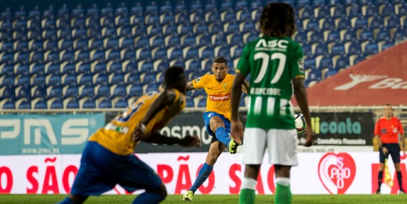 09_facebook_estoril_x_rioav