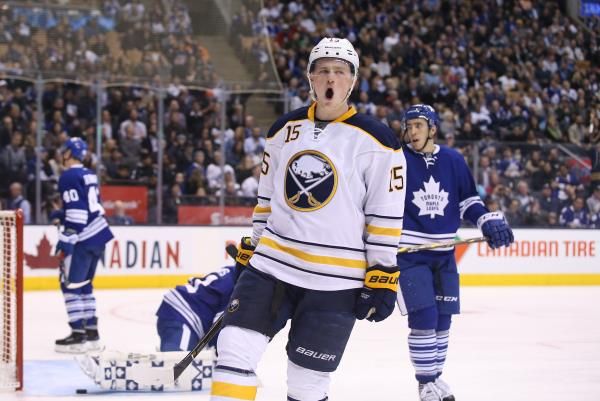 2016-03-08t033756z_2016756631_nocid_rtrmadp_3_nhl-buffalo-sabres-at-toronto-maple-leafs_reuters