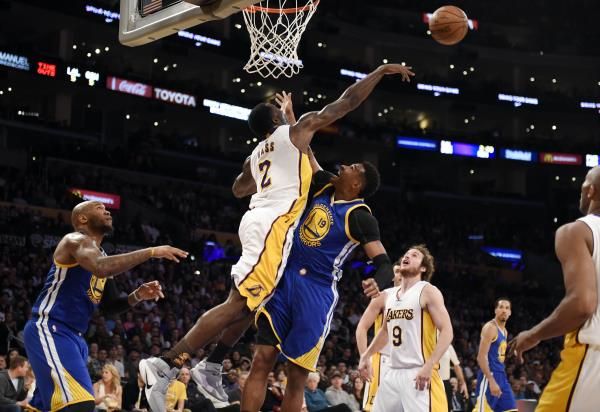 2016-03-06t212048z_824978205_nocid_rtrmadp_3_nba-golden-state-warriors-at-los-angeles-lakers_reuters