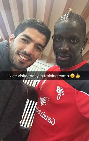 صورة مامادو ساخو مع سواريز