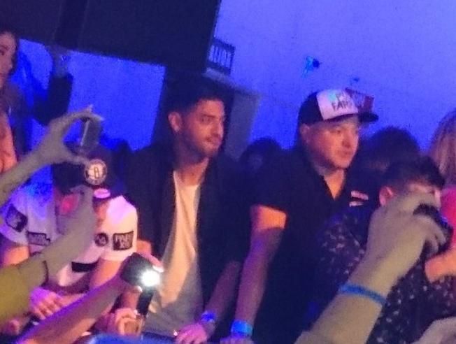 كارلوس فيلا خلال الحفلة