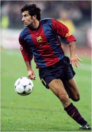 لويس فيجو في زي برشلونة الاسباني