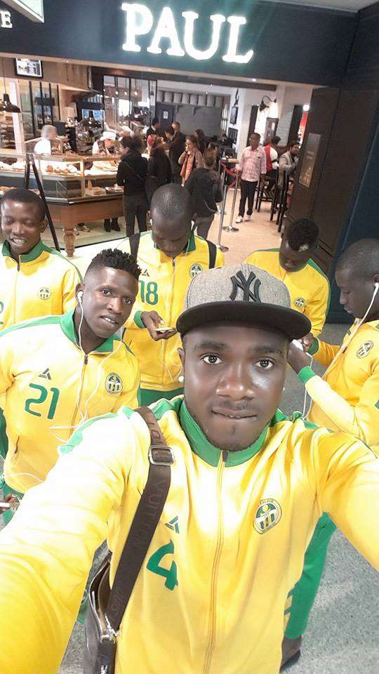 وصول كالوم الغيني اللاعبون مع المدرب بسام قويدر 