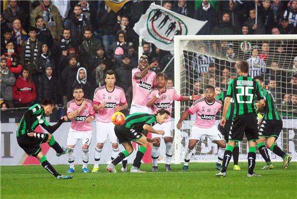 من لقاء سابق للفريقين