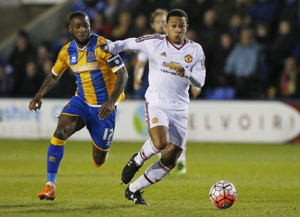 من مباريات الدور السابق بين شروسبري تاون ومانشستر يونايتد