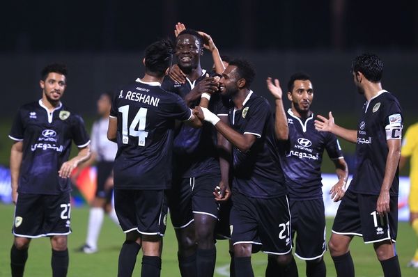 جانب من فرحة نادي الخليج بالفوز على نجران 