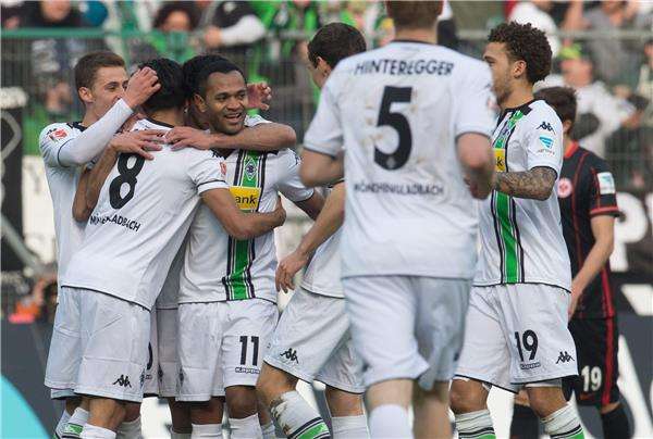 صورة من لقاء اليوم 