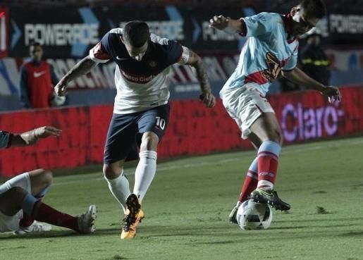 لقطة من لقاء سان لورينزو وارسنال ساراندي