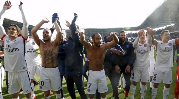 فرحة لاعبي باريس سان جرمان